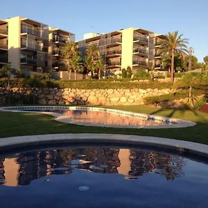 https://paradise-village.top-hotels-tarragona.com